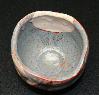 25831 Toshisada Wakao Rat Shino tea bowl