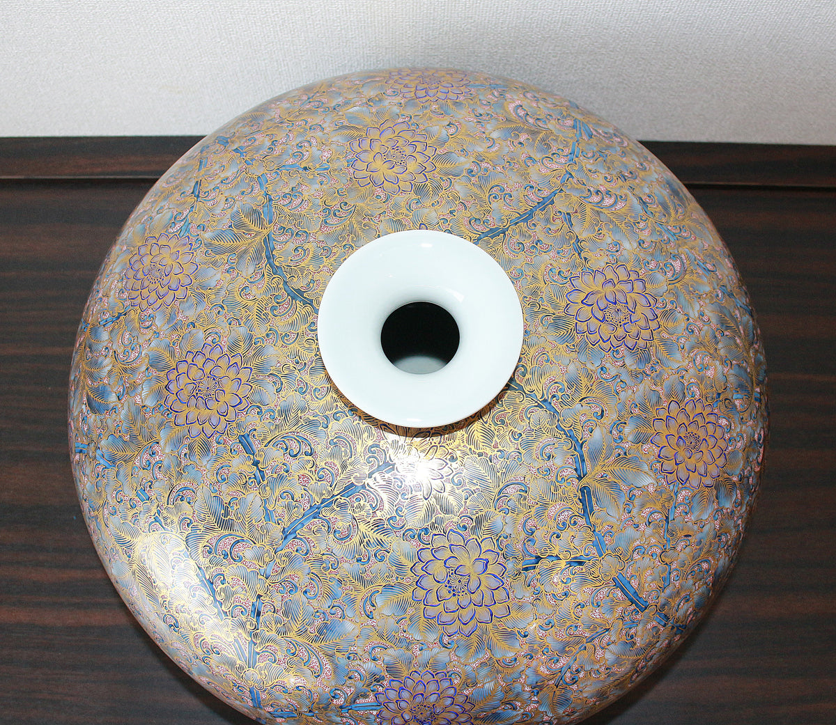 26037	葉山有樹	  金彩美瑠菊花文壷　HAYAMA　Yuki