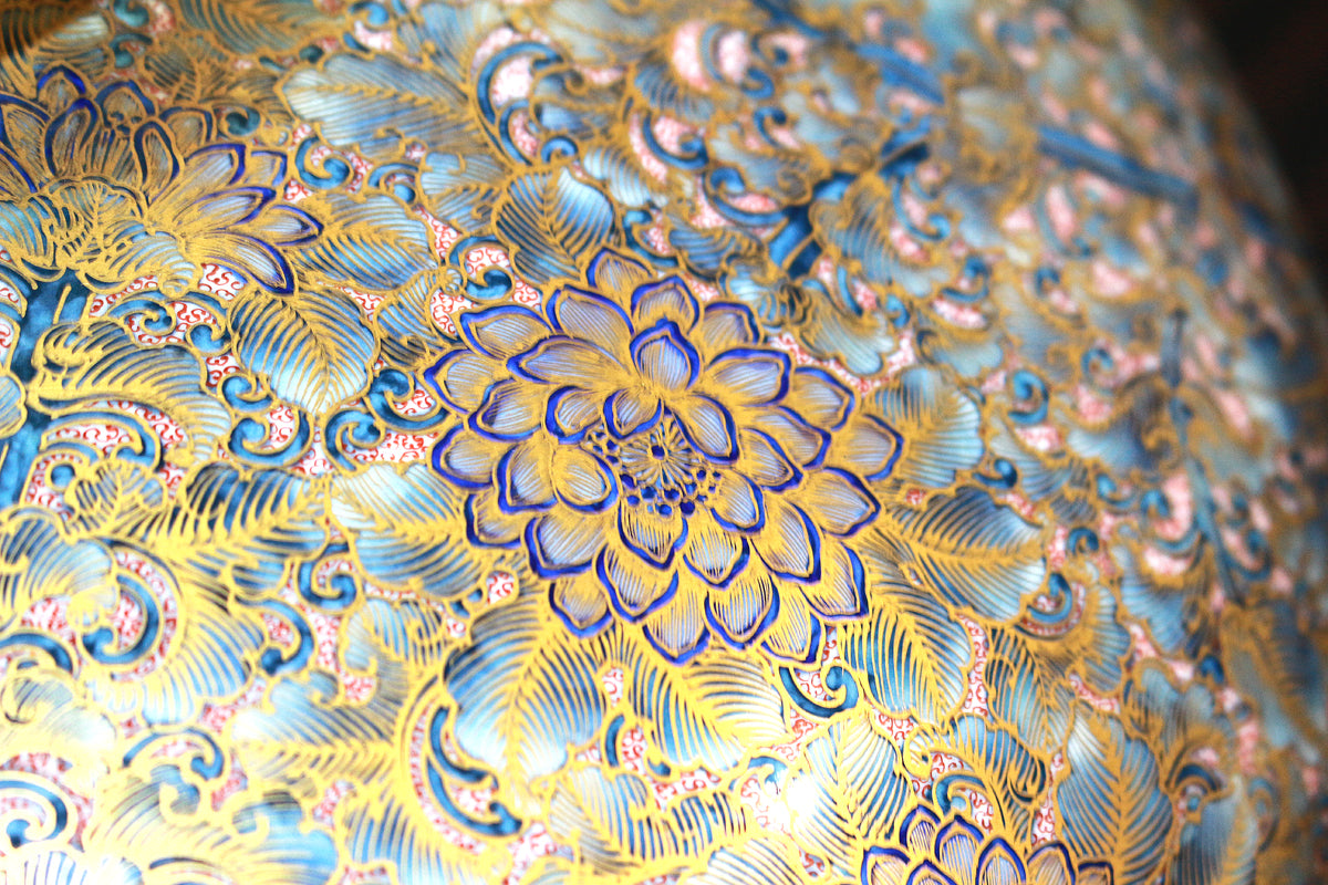 26037	葉山有樹	  金彩美瑠菊花文壷　HAYAMA　Yuki