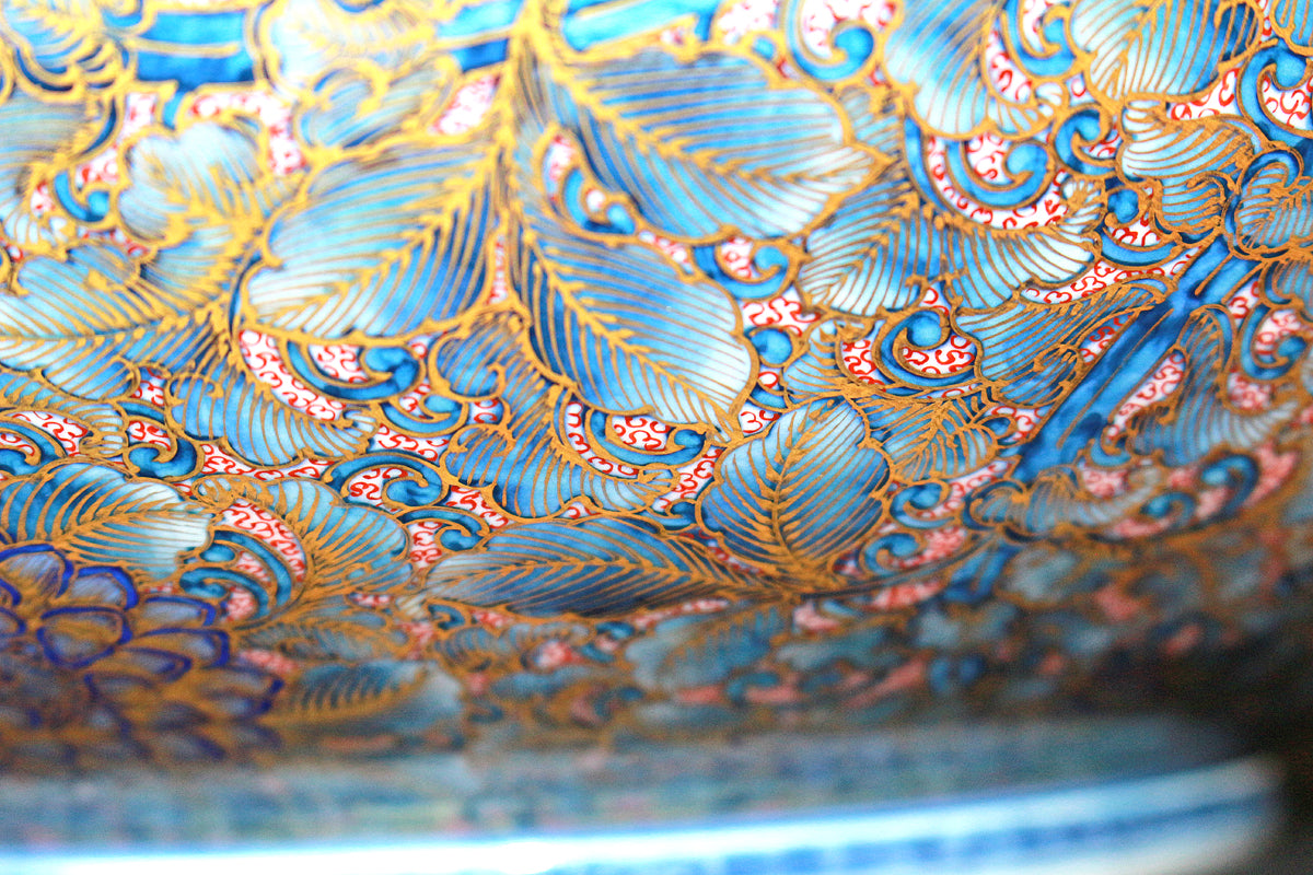 26037	葉山有樹	  金彩美瑠菊花文壷　HAYAMA　Yuki