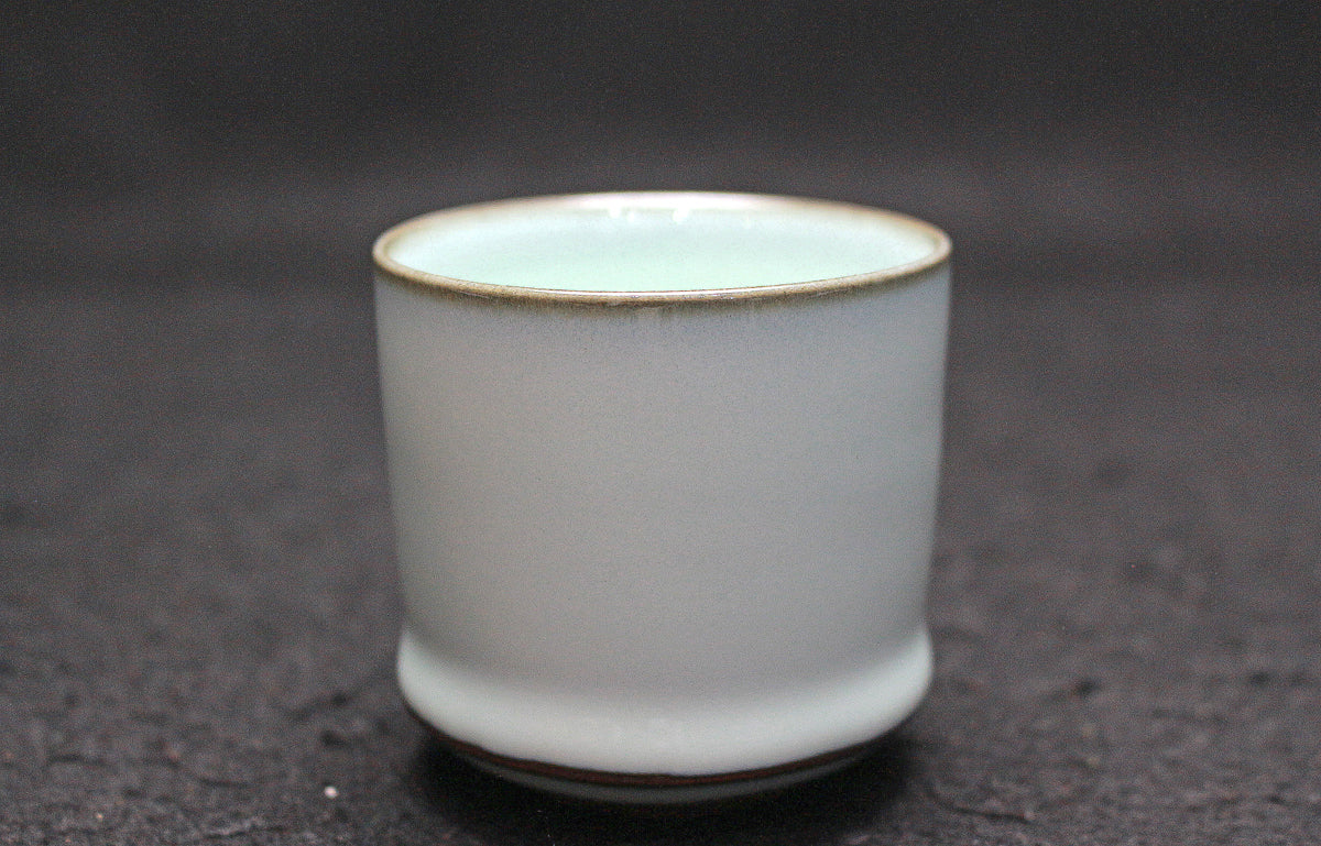 26044 Living National Treasure Fukushima Zenzo Nakano Moon White Porcelain Sake Cup FUKUSHIMA Zenzou 