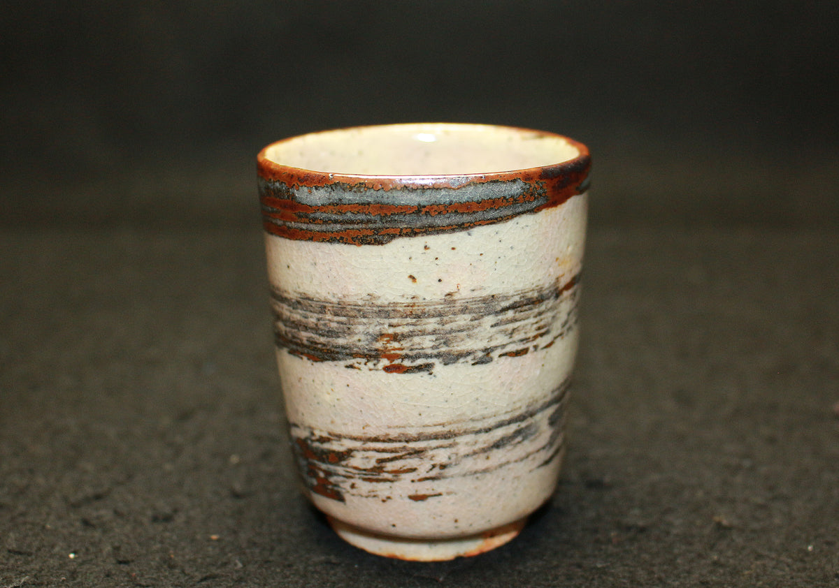 26045	北大路魯山人	 絵瀬戸渦文湯呑（黒田識）  KITAOJI Rosanjin