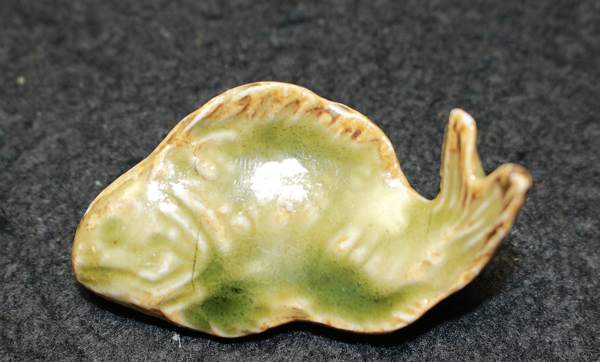 26050   北大路魯山人	魚形箸枕  弐（黒田識） KITAOJI   Rosanjin