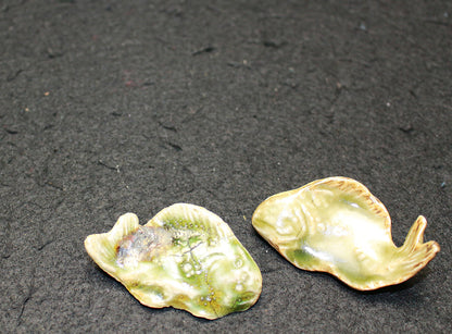 26050   北大路魯山人	魚形箸枕  弐（黒田識） KITAOJI   Rosanjin