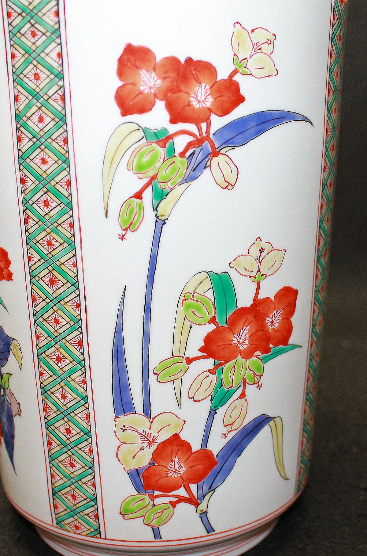 人間国宝　十二代柿右衛門　平形　香炉 人間国宝 十二代柿右衛門 平形 香炉 KAKIEMON