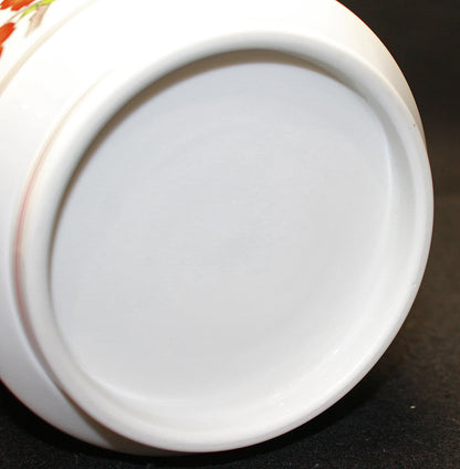 26053 人间国宝 第十四代坂田柿右卫门罐，罐身饰有云纹手和花卉图案（沉香罐，特别限量版） 