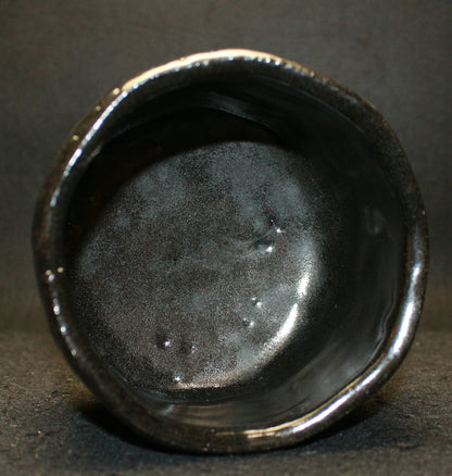 26069	人間国宝　加藤孝造　瀬戸黒茶盌（平柴谷）　KATO　Kozo