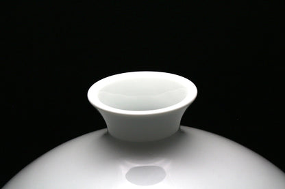 26071 Living National Treasure Inoue Manji White Porcelain Round Vase 