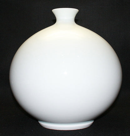 26071 Living National Treasure Inoue Manji White Porcelain Round Vase 