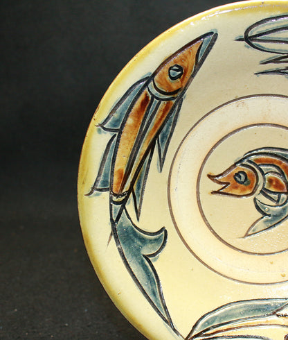 26072	人間国宝　金城次郎　壷屋焼　皿（海老魚紋）