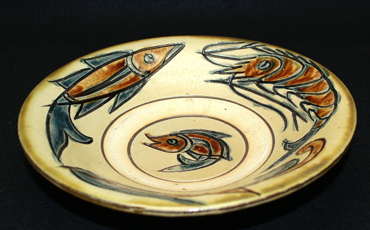 26072	人間国宝　金城次郎　壷屋焼　皿（海老魚紋）