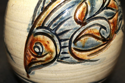 26073	人間国宝　金城次郎　壷（魚紋）