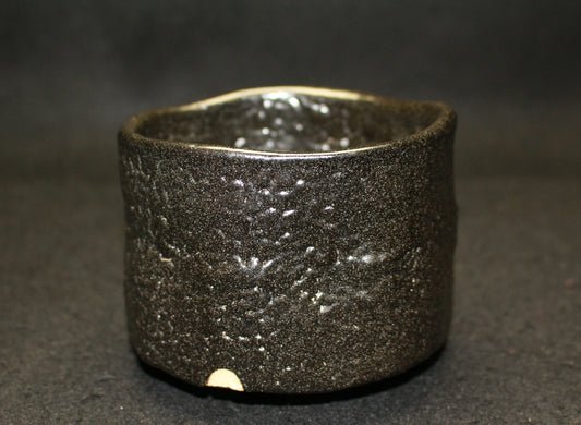 26074	人間国宝　加藤孝造　瀬戸黒茶盌（平柴谷）　KATO　Kozo