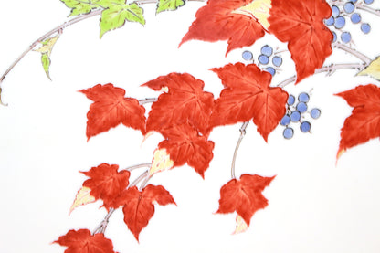 26076	人間国宝　１４代酒井田柿右衛門	　濁手蔦文皿　SAKAIDA Kakiemon