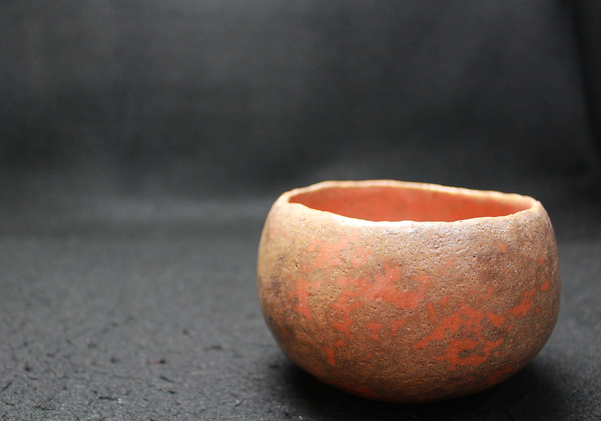 26077	細川護熙	　赤茶盌「小春日和」　HOSAKOWA Morihiro