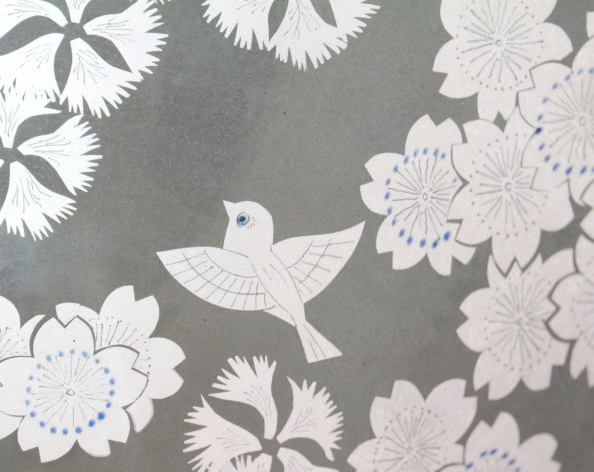 26078 Living National Treasure Nakata Kazuo Pale cherry blossom glaze with silver-colored flower and bird design bowl NAKATA Kazuo 