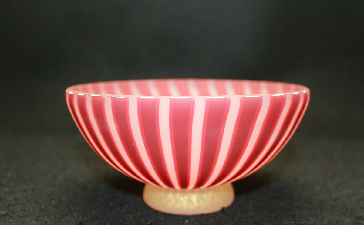 26083	藤田喬平	 手吹ヴェニス茶碗　（赤）　 FUJITA Kyohei