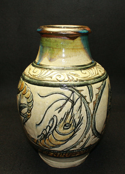 26090	人間国宝　金城次郎　魚文花瓶　　Kinjo　Jiro