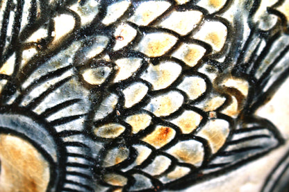 26090	人間国宝　金城次郎　魚文花瓶　　Kinjo　Jiro