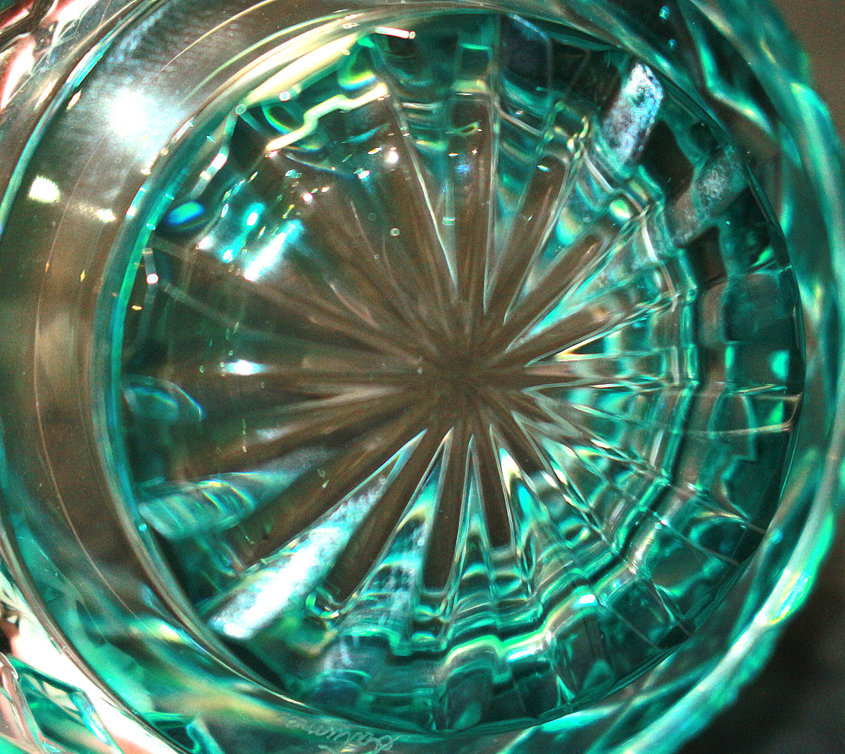 26080	薩摩びーどろ工芸	復元薩摩切子　色被せガラス切子猪口