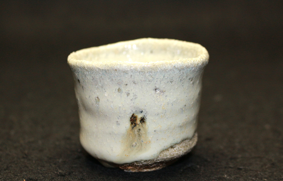 26099	中川自然坊	斑唐津ぐい呑    NAKAGAWA Jinenbo