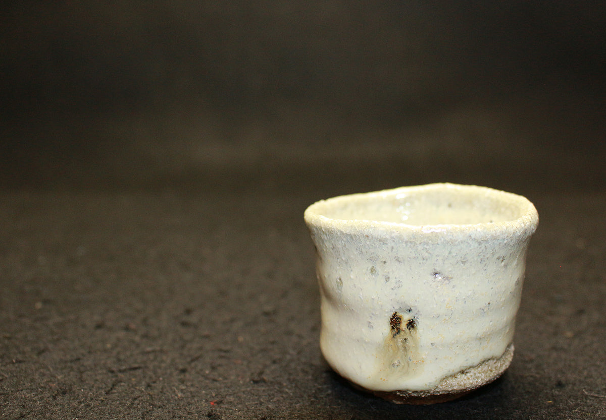 26099	中川自然坊	斑唐津ぐい呑    NAKAGAWA Jinenbo