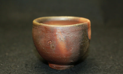 26111　人間国宝　藤原啓	備前酒杯①　　FUJIWARA　Kei