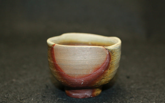 26113	人間国宝　藤原雄	　備前酒杯　FUJIWARA Yu