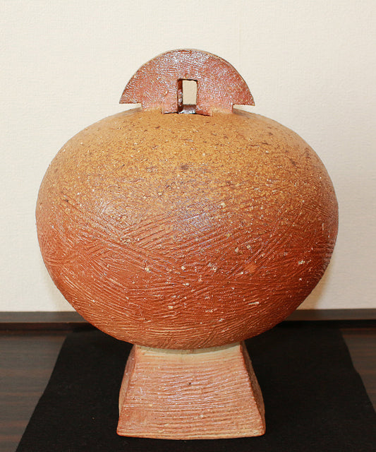 26108     渡辺聡	備前壷