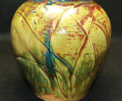 26122	北大路魯山人	 於里扁草絵花入（友斎箱・個展出品作） 　KITAOJI Rosanjin