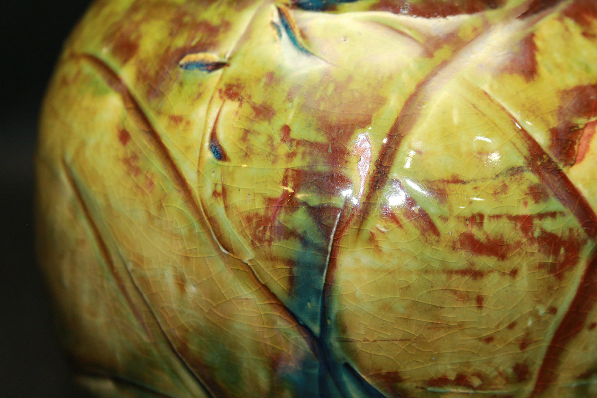 26122	北大路魯山人	 於里扁草絵花入（友斎箱・個展出品作） 　KITAOJI Rosanjin