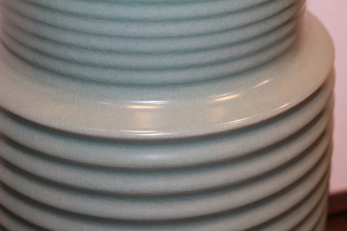 26123　人間国宝　中島宏	青磁壷　NAKAJIMA　Hiroshi