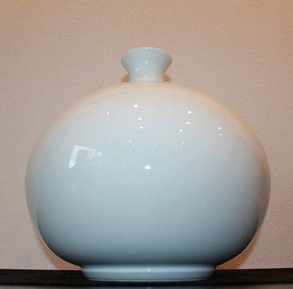 26126　人間国宝　井上萬二	　白磁壷